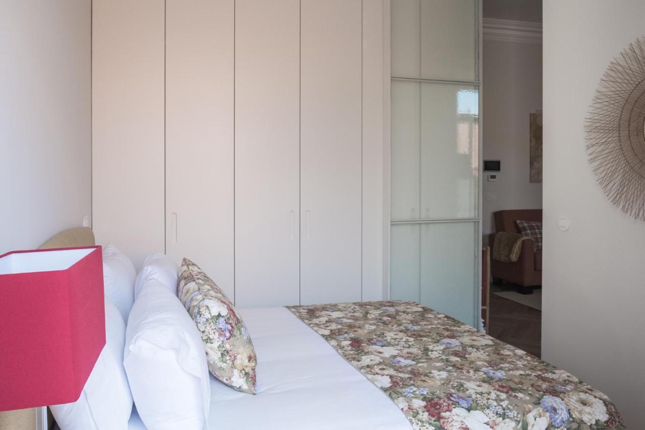 Boutique Rentals-Flores Chic In Historical Center Porto Exterior foto